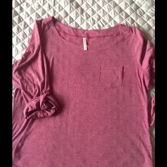 Berry color top. Bundle for more savings! 👚