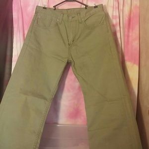 Men's Olive Green *Never Worn* Levi's 30x32