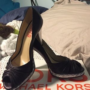 Open toed black and silver heels