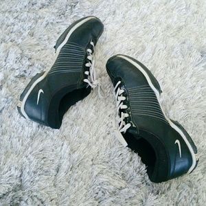 NIKE // Black Golf Shoes