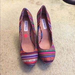 Steve Madden colorful print wedges size 10