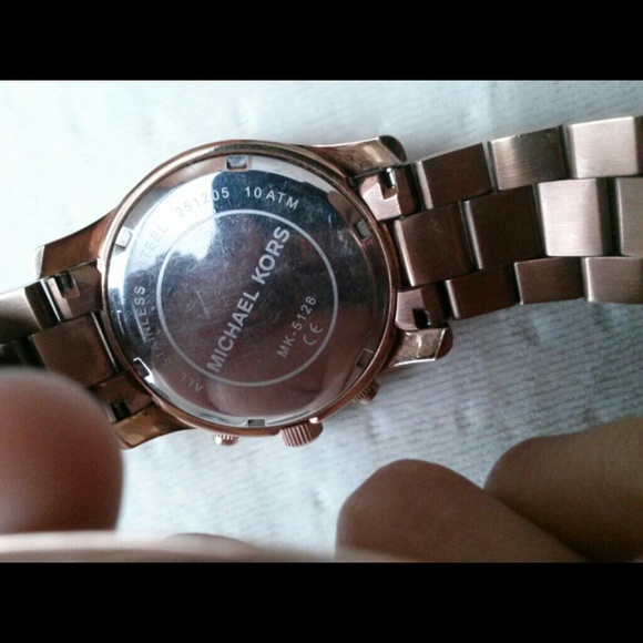 Trade: Michael Kors Rosegold Watch TRADE ACCEPTED - Picture 4 of 4