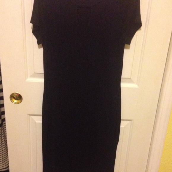 Black bodycon dress