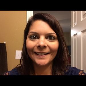 Meet your Posher, Valerie
