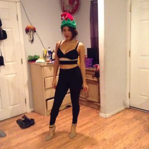 Meet your Posher, Elizabeth