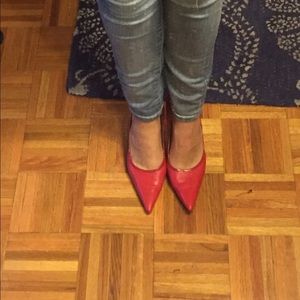 Bandolino pointy red pumps- like new! Size 8.5