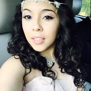 Meet your Posher, Clarissa