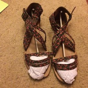 Floral Print sandals
