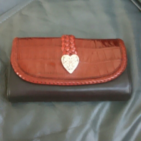 BRIGHTON wallet