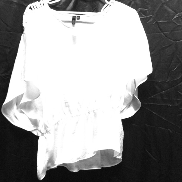 White Sioni shirt