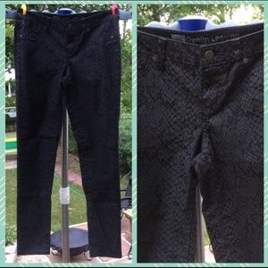 ❌Sold❌Mossimo snake print pants