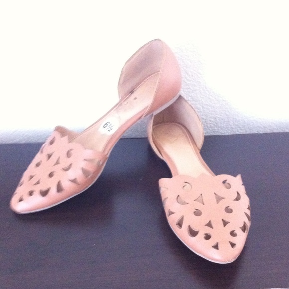Pretty Vintage flats.