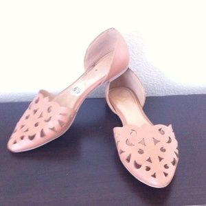 Pretty Vintage flats.