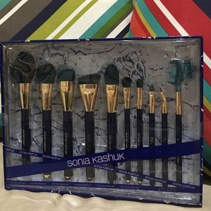 Sonia Kashuk LIMITED EDITION brush set NEW W/O TAG