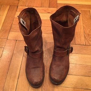 Like new frye veronica short boots.