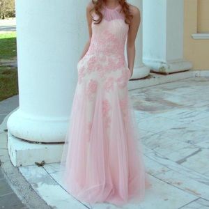 Stunning appliqué pink chiffon & tulle gown sz 0/2