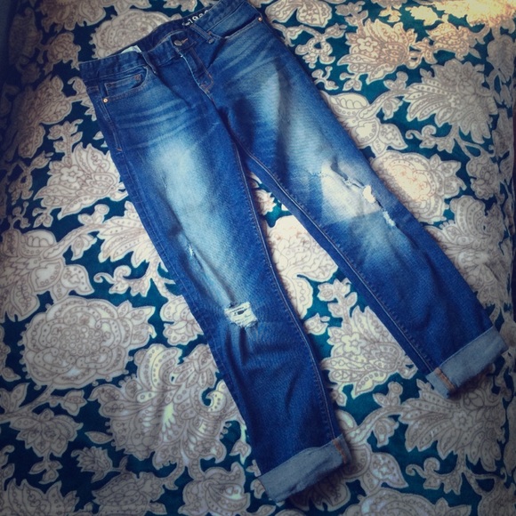 GAP 1969 REAL STRAIGHT DISTRESSED JEANS