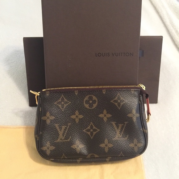 Louis Vuitton mini pochette--sold - Picture 2 of 4