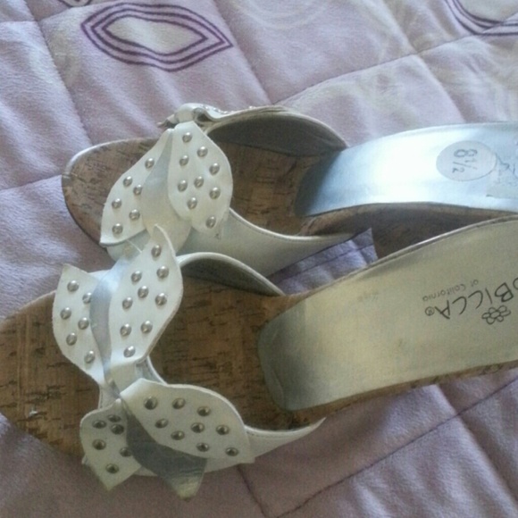 Sandals - Picture 2 of 3