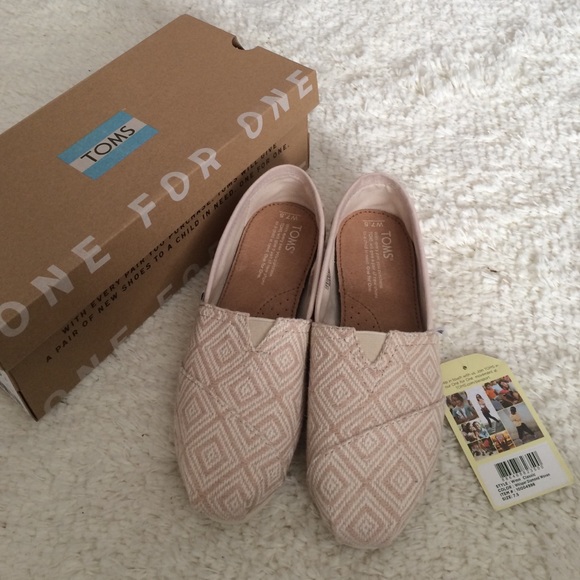 TOMS Shoes - TOMS Women's Classic Pink Whisper Diamond Woven