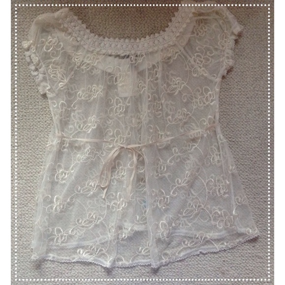 Cute White Shirt! - Picture 2 of 3