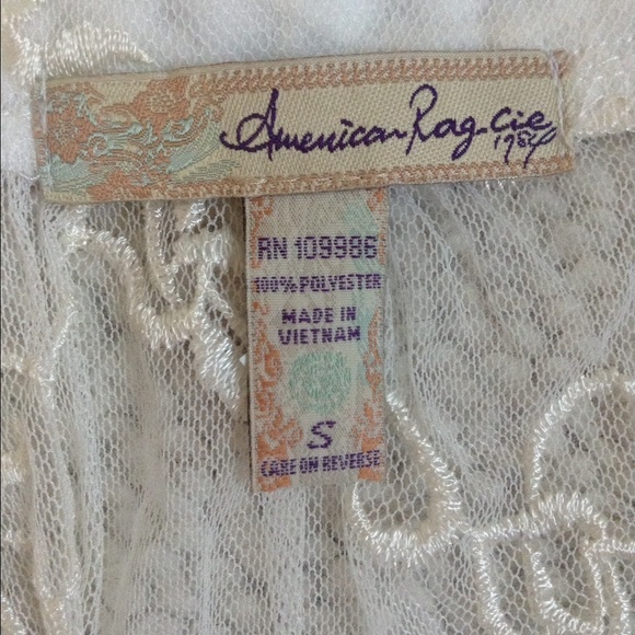 Cute White Shirt! - Picture 3 of 3