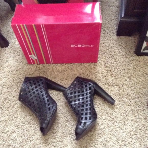 BCBGirls Shoes - BCBGirls hosty black calf peep toe booties