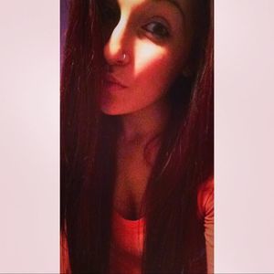 Meet your Posher, Danielle