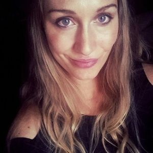 Meet your Posher, Abigail