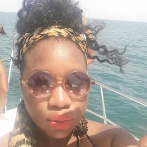 Meet your Posher, Brittney