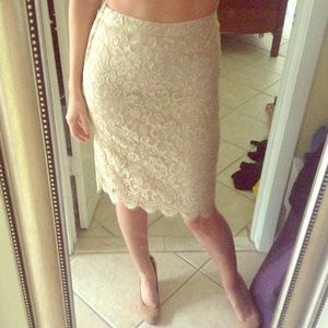 LACE SKIRT