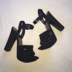 Nine West Black Glamorous Pumps 😍