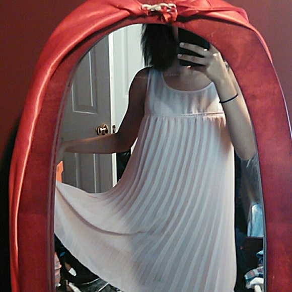 Pink pleated loose fitting dress
