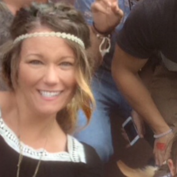 Meet your Posher, Christa - Picture 10 of 10