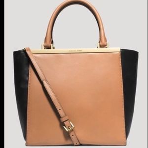 Authentic Michael Kors Lana Med Tote. suntan/black