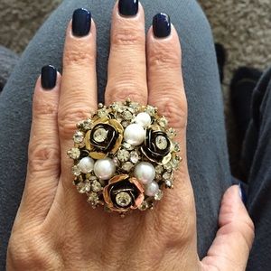 Betsy Johnson fashion flower ring