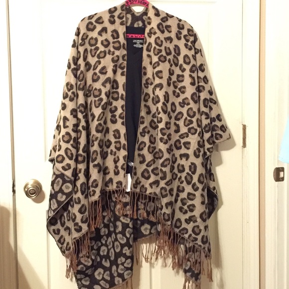 Accessories - ANIMAL PRINT FRINGED CARDIGAN NWT