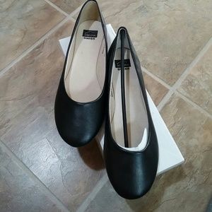 Black flats