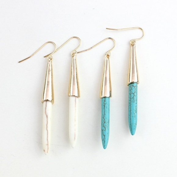 J Jewelista Jewelry - Blue turquoise tassel earrings