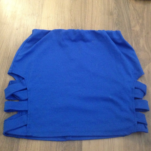 Cut out mini skirt