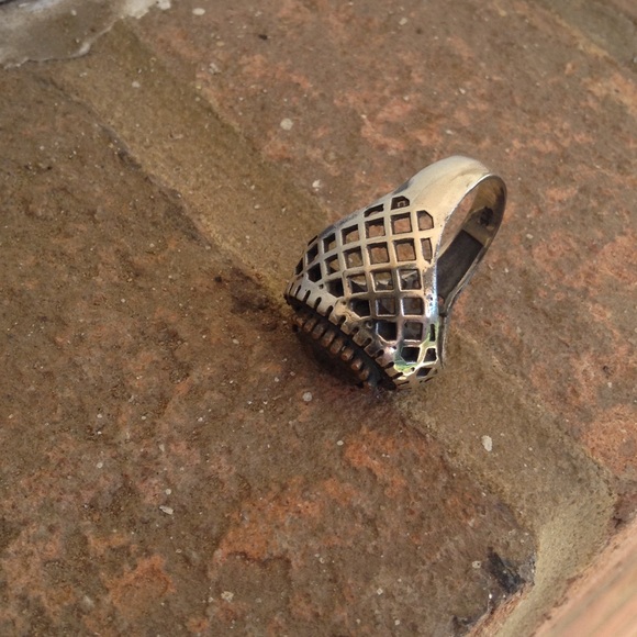 HANDCRAFTED HEMATITE RING - Picture 2 of 4