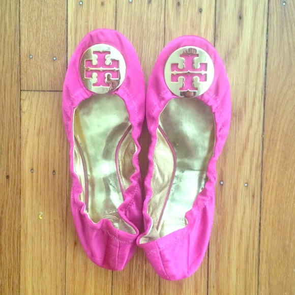 Authentic Tory Burch Satin Reva Flat Size 8