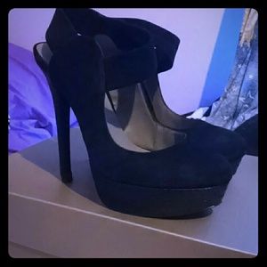 Levity black suede pumps