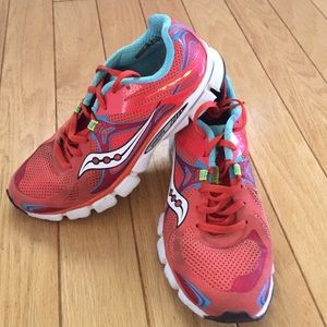 Women's Saucony Mirage Running Shoes