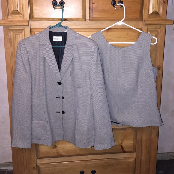 Houndstooth Blazer with matching sleeveless top - Picture 1 of 4