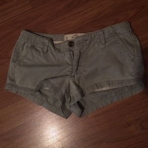 Hollister short
