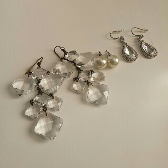 Elegant earring bundle - Picture 1 of 4