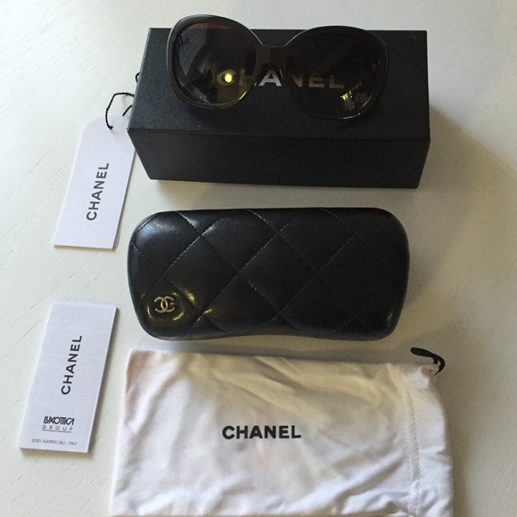 CHANEL Accessories - Brown Chanel oversized sunglasses