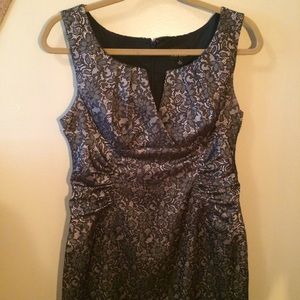 Adrianna Papell Black and Gold Semi-Formal Dress