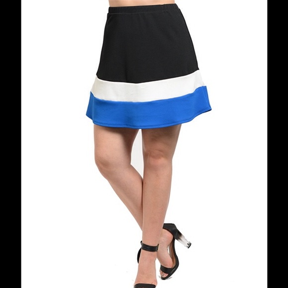 Dresses & Skirts - Skirt NWOT